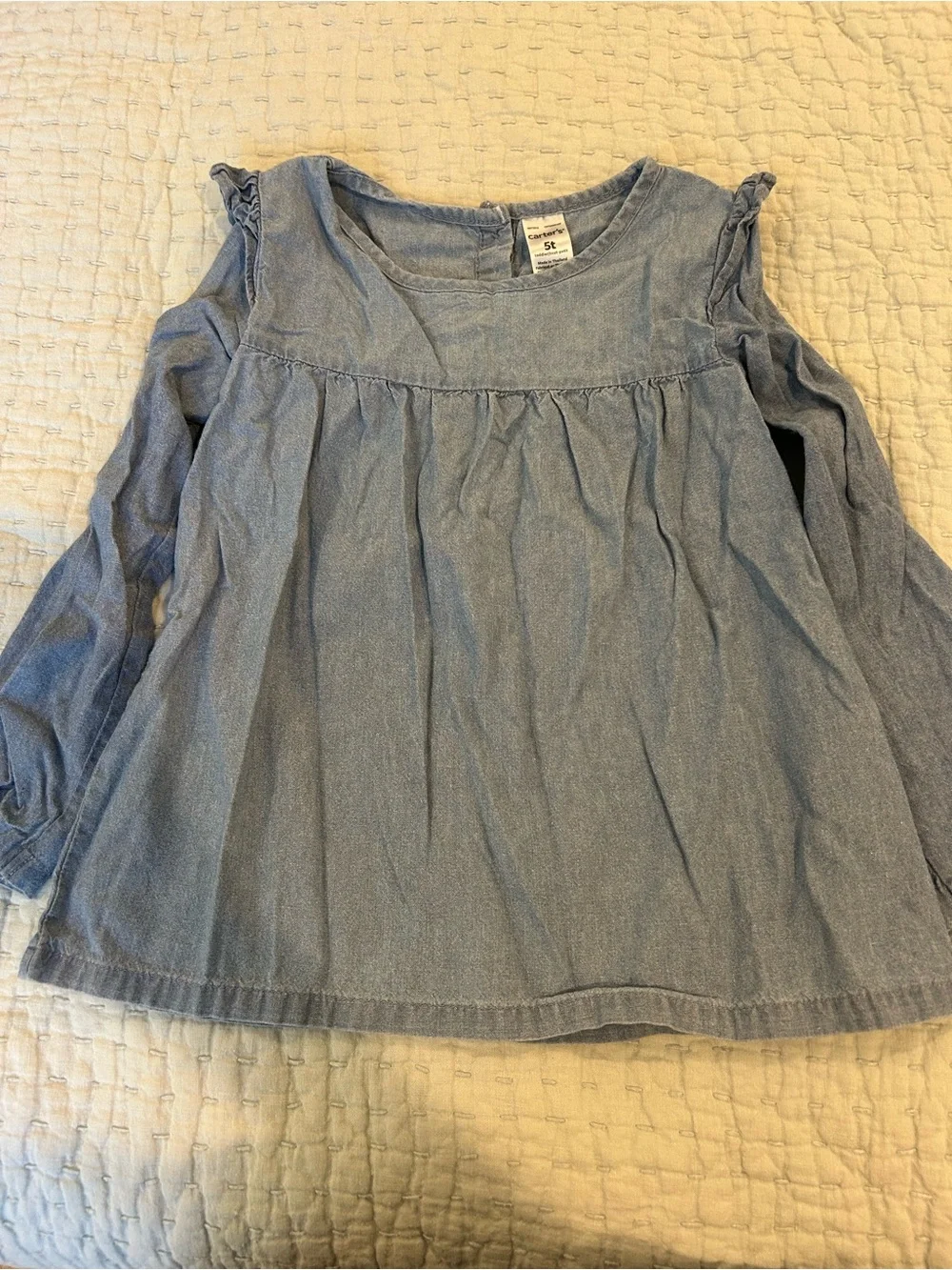 Carter’s girls chambray blouse. Size 5.